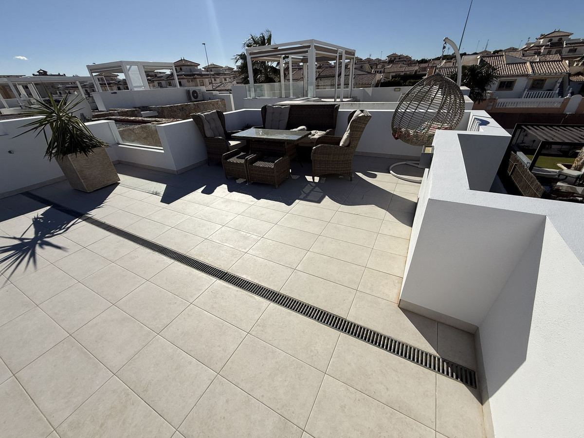 Huis te koop in Lomas de Cabo Roig | 3 slaapkamers H5309965