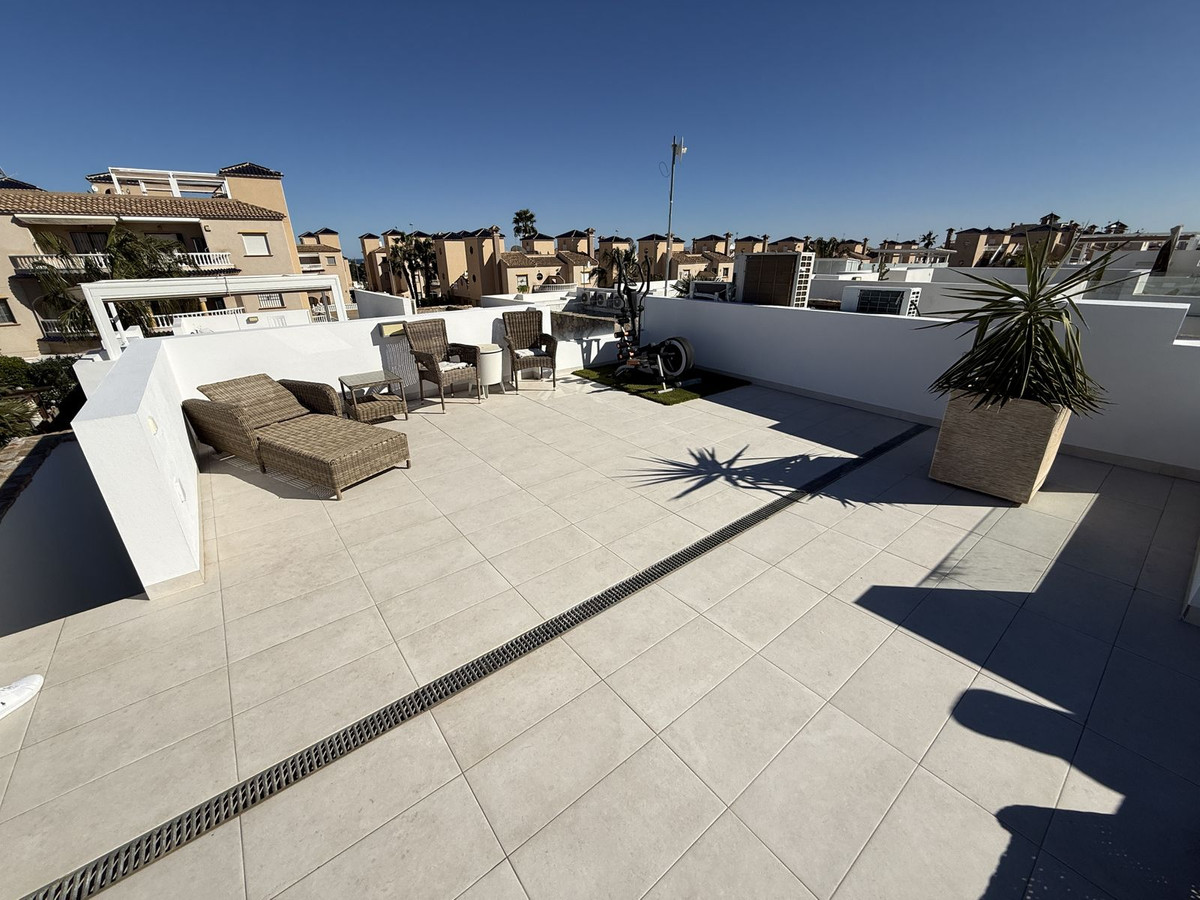 Huis te koop in Lomas de Cabo Roig | 3 slaapkamers H5309965