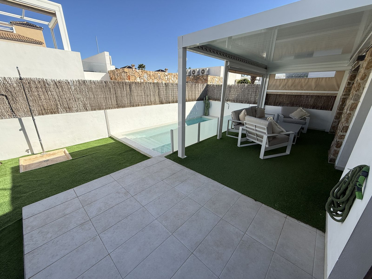 Huis te koop in Lomas de Cabo Roig | 3 slaapkamers H5309965