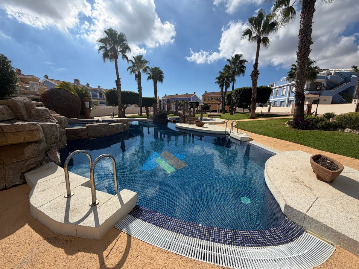 Appartement te koop in Lomas de Cabo Roig | 2 slaapkamers H5503111