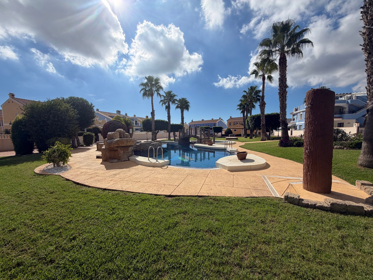 Appartement te koop in Lomas de Cabo Roig | 2 slaapkamers H5503111