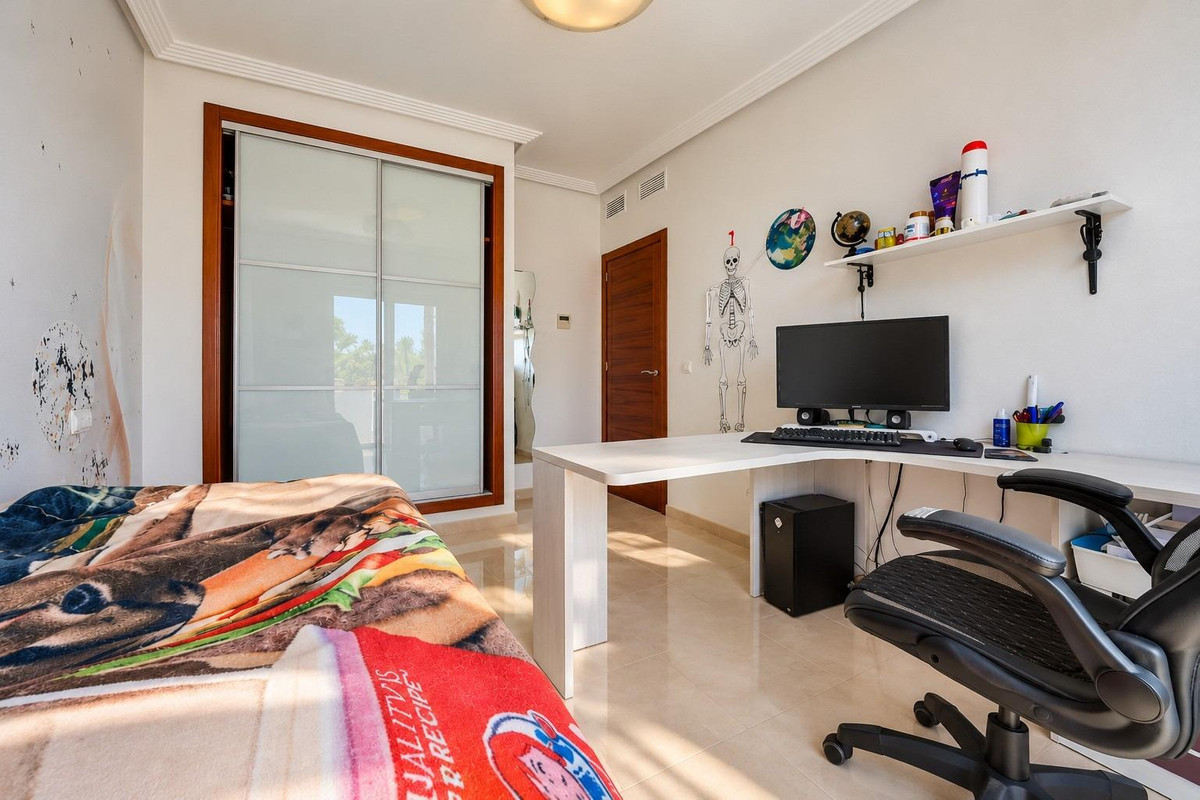 Appartement te koop in Lomas de Cabo Roig | 2 slaapkamers H5521423