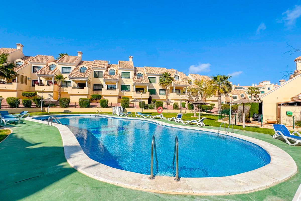 Appartement te koop in Lomas De Campoamor | 2 slaapkamers H5400907
