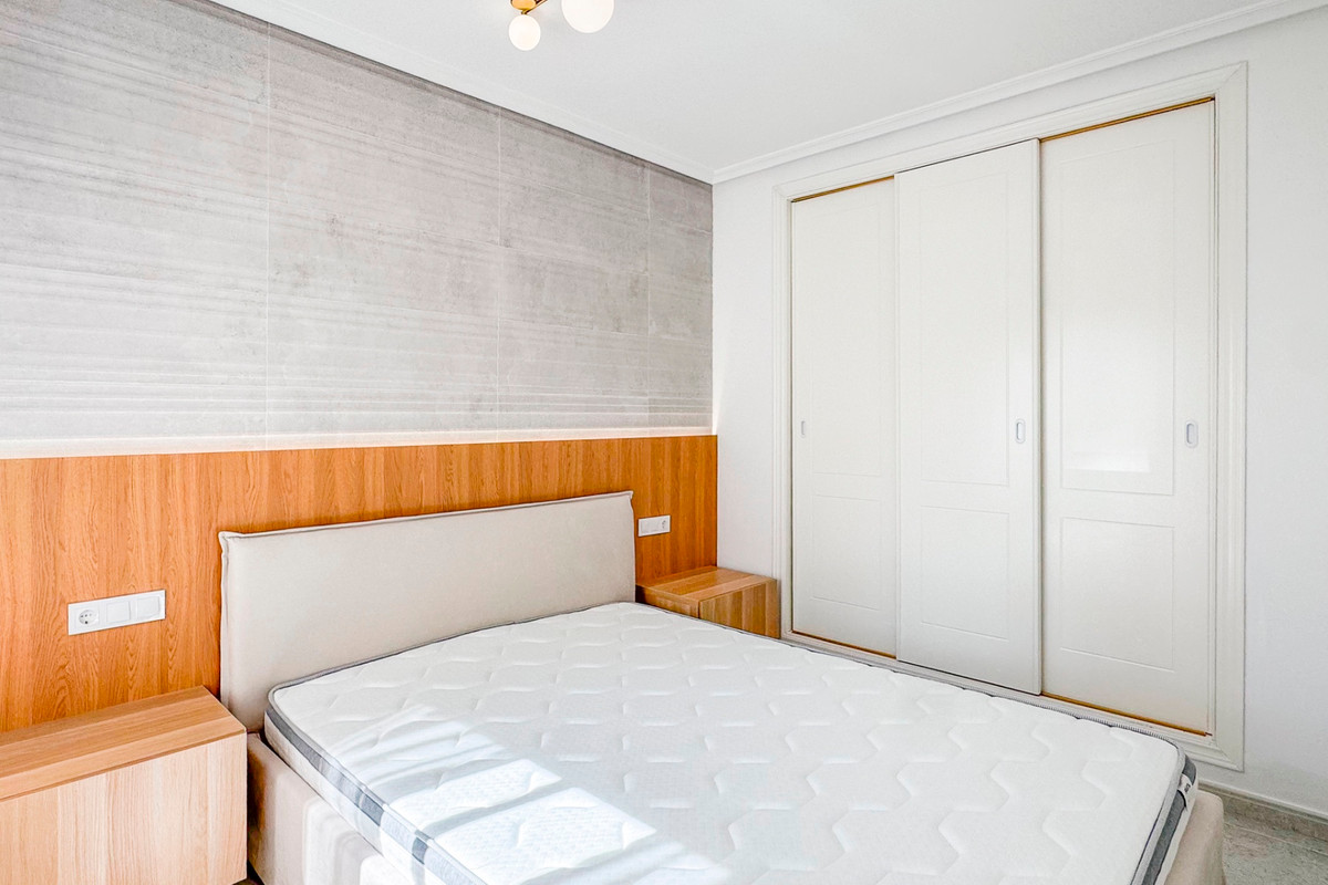 Appartement te koop in Lomas De Campoamor | 2 slaapkamers H5400907
