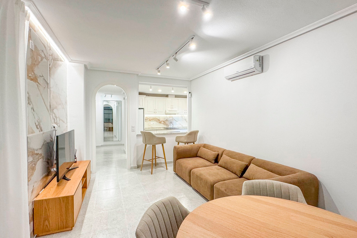 Appartement te koop in Lomas De Campoamor | 2 slaapkamers H5400907