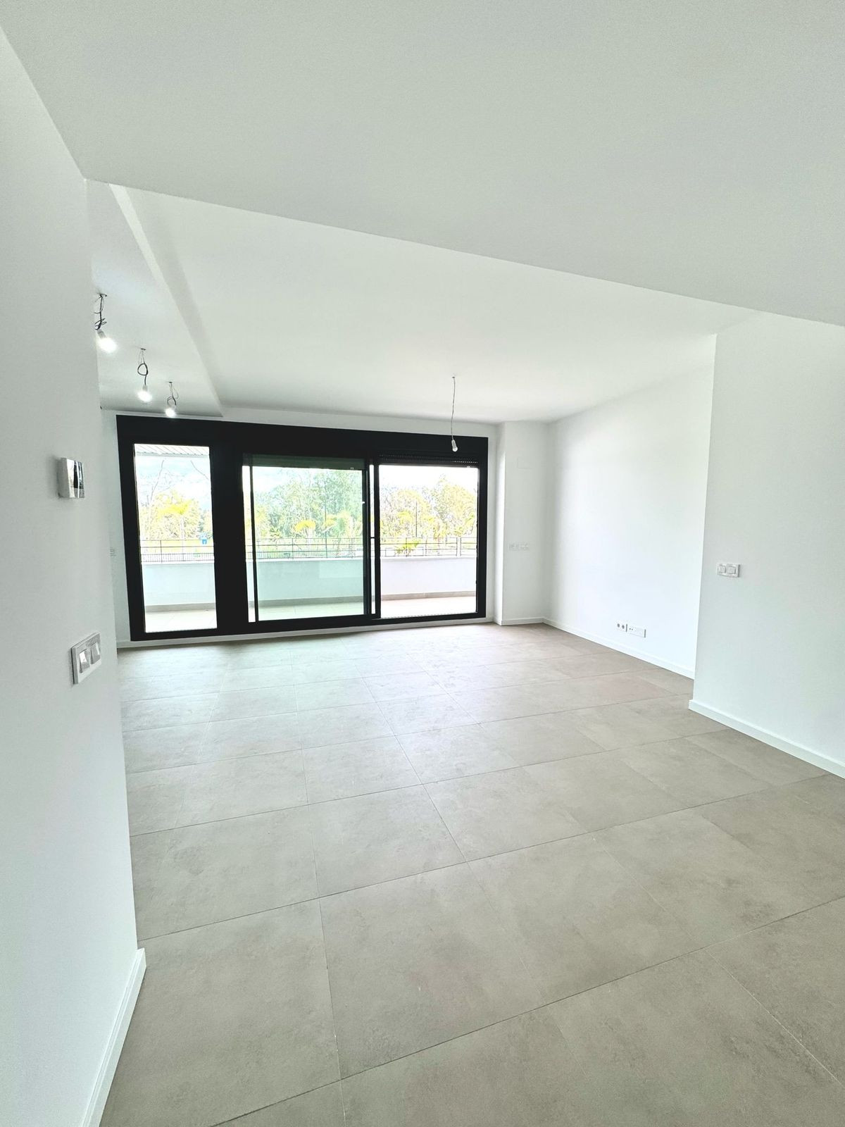 Tussenverdieping Appartement in Los Alamos-11