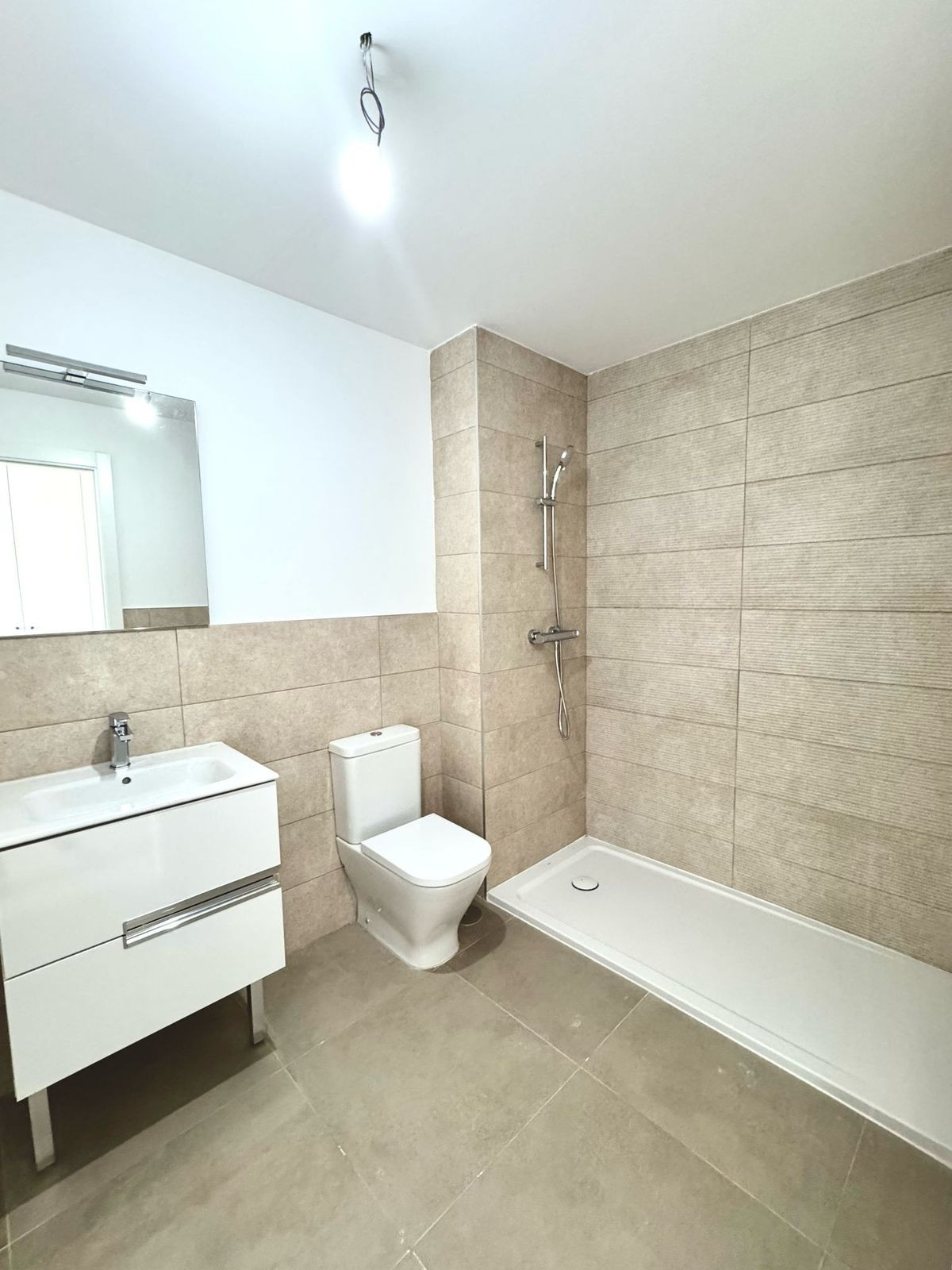 Tussenverdieping Appartement in Los Alamos-15