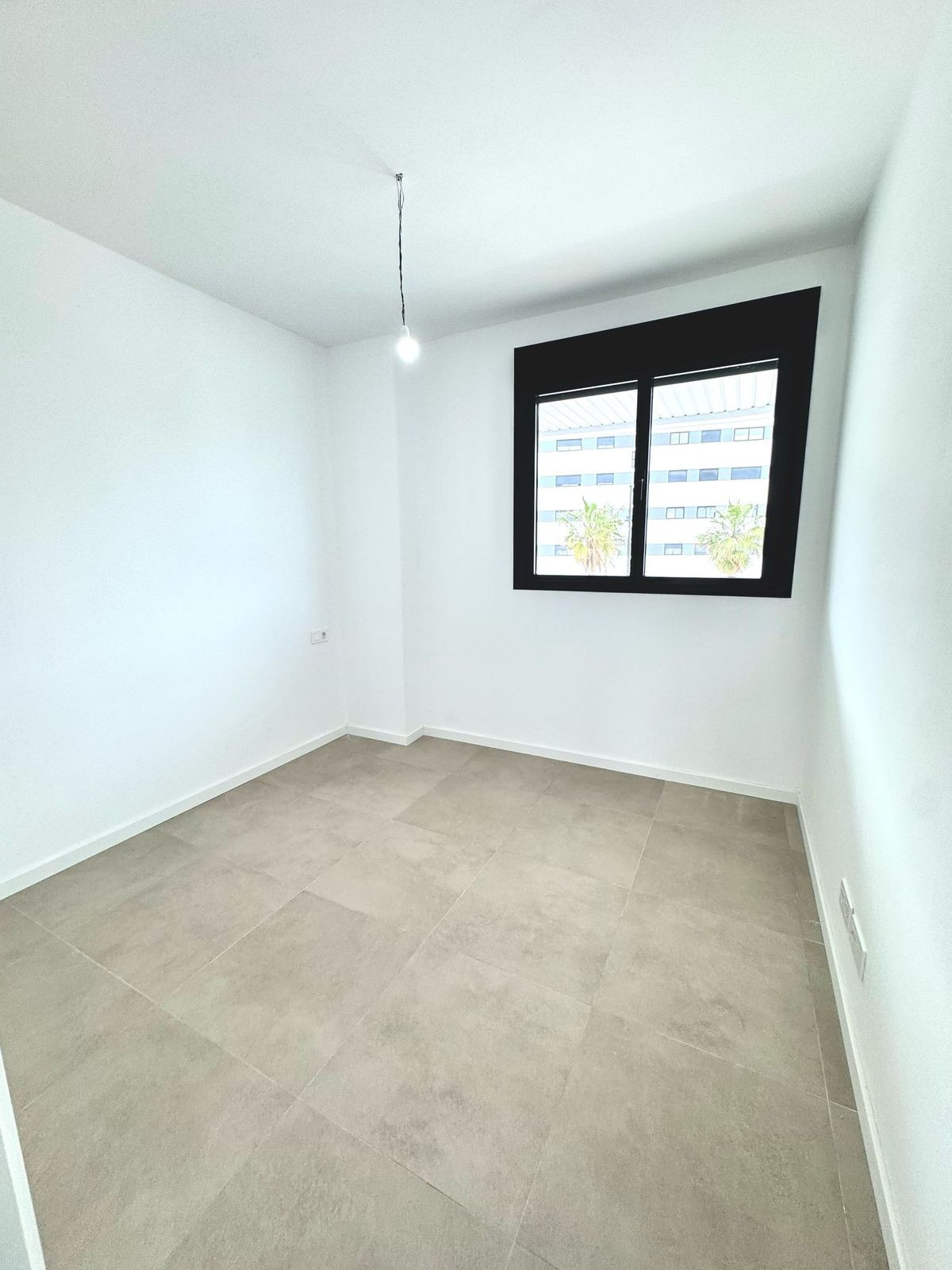 Tussenverdieping Appartement in Los Alamos-17