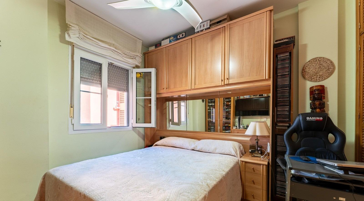 Tussenverdieping Appartement in Los Alamos-10