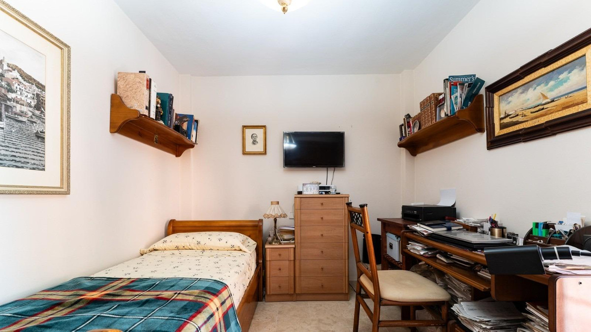 Tussenverdieping Appartement in Los Alamos-12