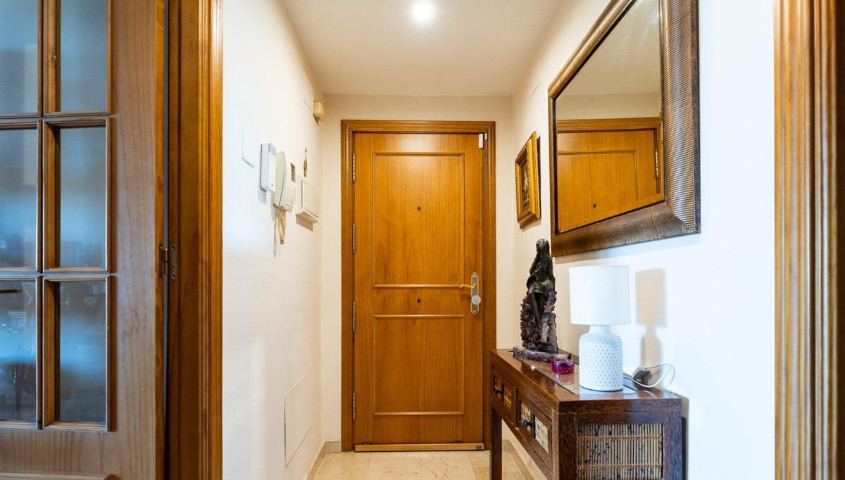 Tussenverdieping Appartement in Los Alamos-13