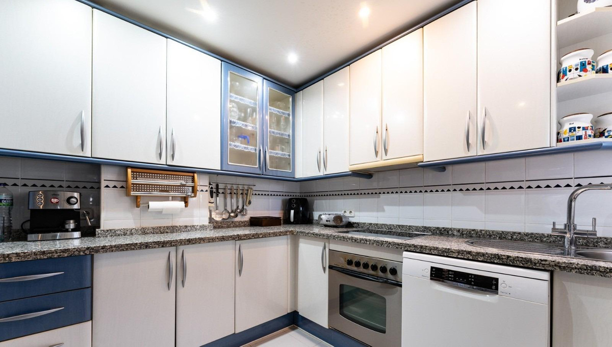Tussenverdieping Appartement in Los Alamos-5