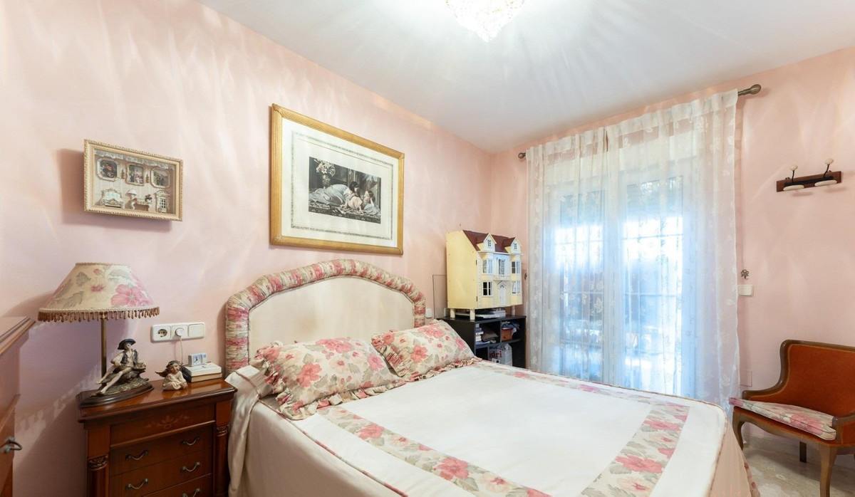 Tussenverdieping Appartement in Los Alamos-7