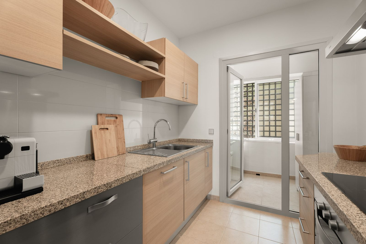 Appartement te koop in Los Almendros | 2 slaapkamers H5116936