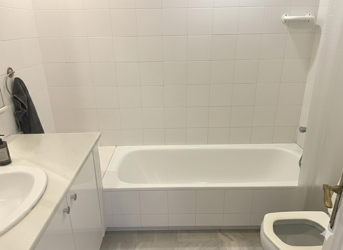 Appartement te koop in Los Almendros | 2 slaapkamers H5293519