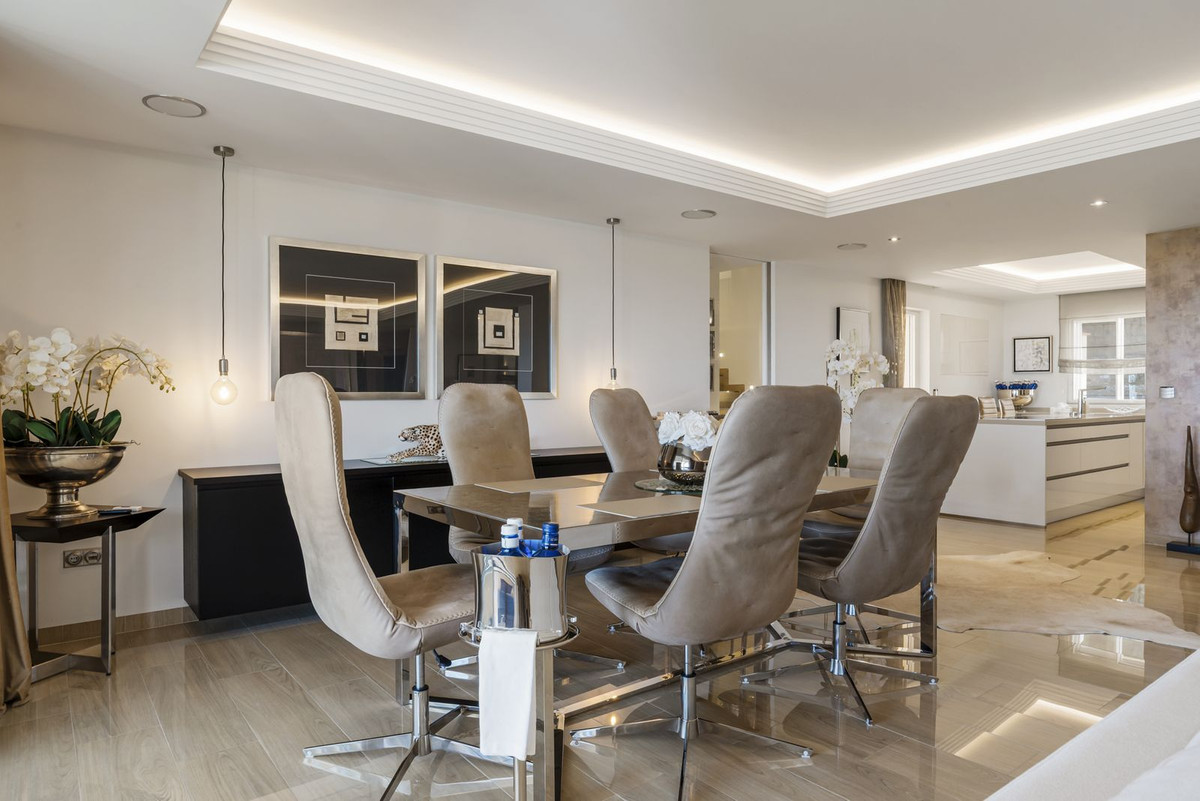 Appartement te koop in Los Almendros | 4 slaapkamers H5321089