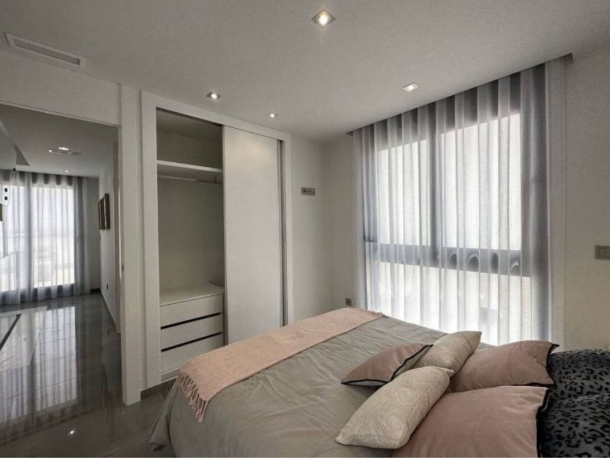 Huis te koop in Los Altos | 3 slaapkamers H5295484