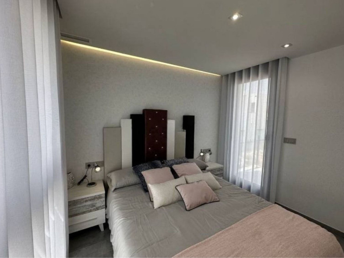 Huis te koop in Los Altos | 3 slaapkamers H5295484