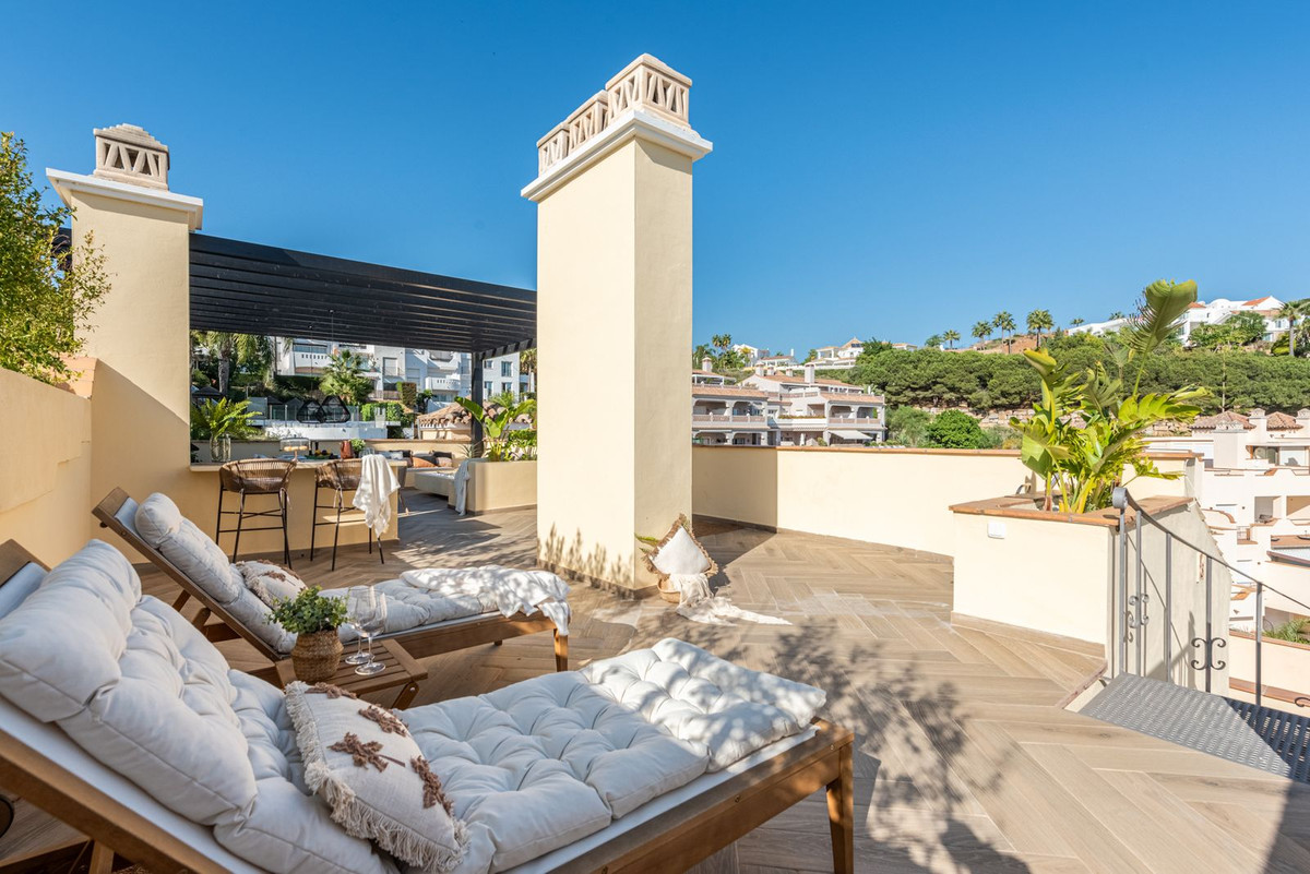 Penthouse in Los Arqueros-16