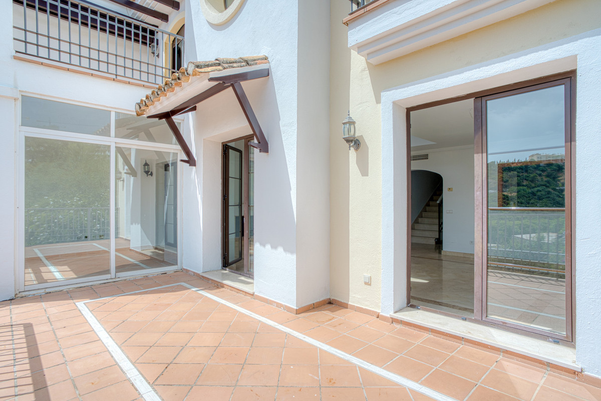 Huis te koop in Los Arqueros | 4 slaapkamers H5131813