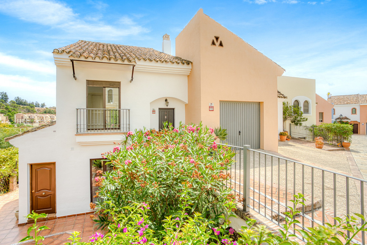 Huis te koop in Los Arqueros | 4 slaapkamers H5131813
