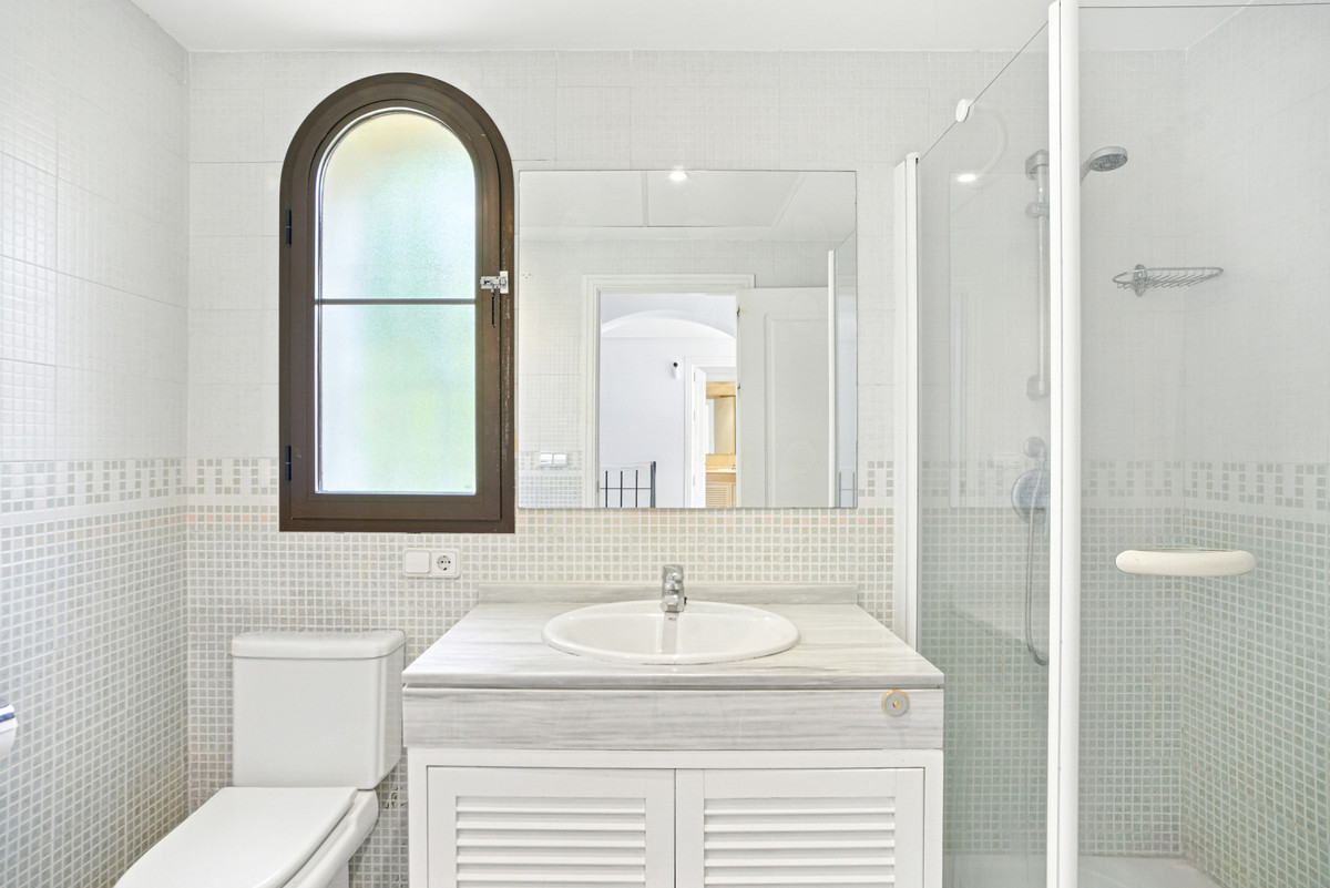 Huis te koop in Los Arqueros | 4 slaapkamers H5131813
