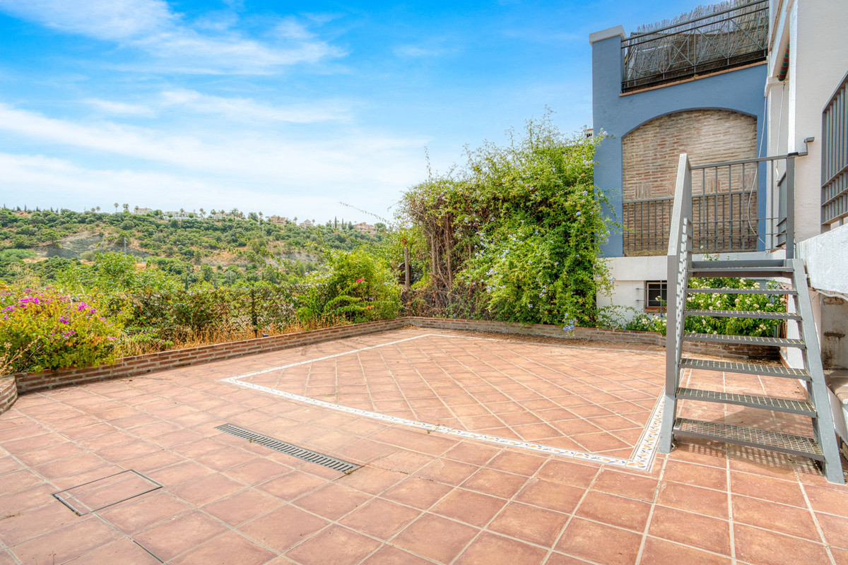 Huis te koop in Los Arqueros | 4 slaapkamers H5131813