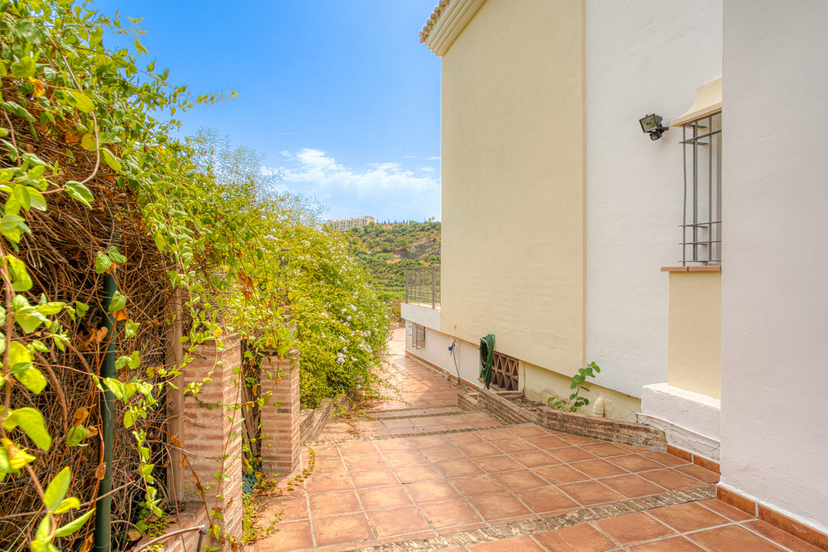 Huis te koop in Los Arqueros | 4 slaapkamers H5131813
