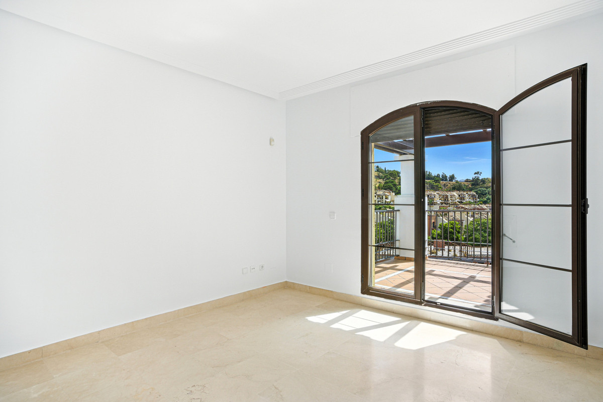 Huis te koop in Los Arqueros | 4 slaapkamers H5131813