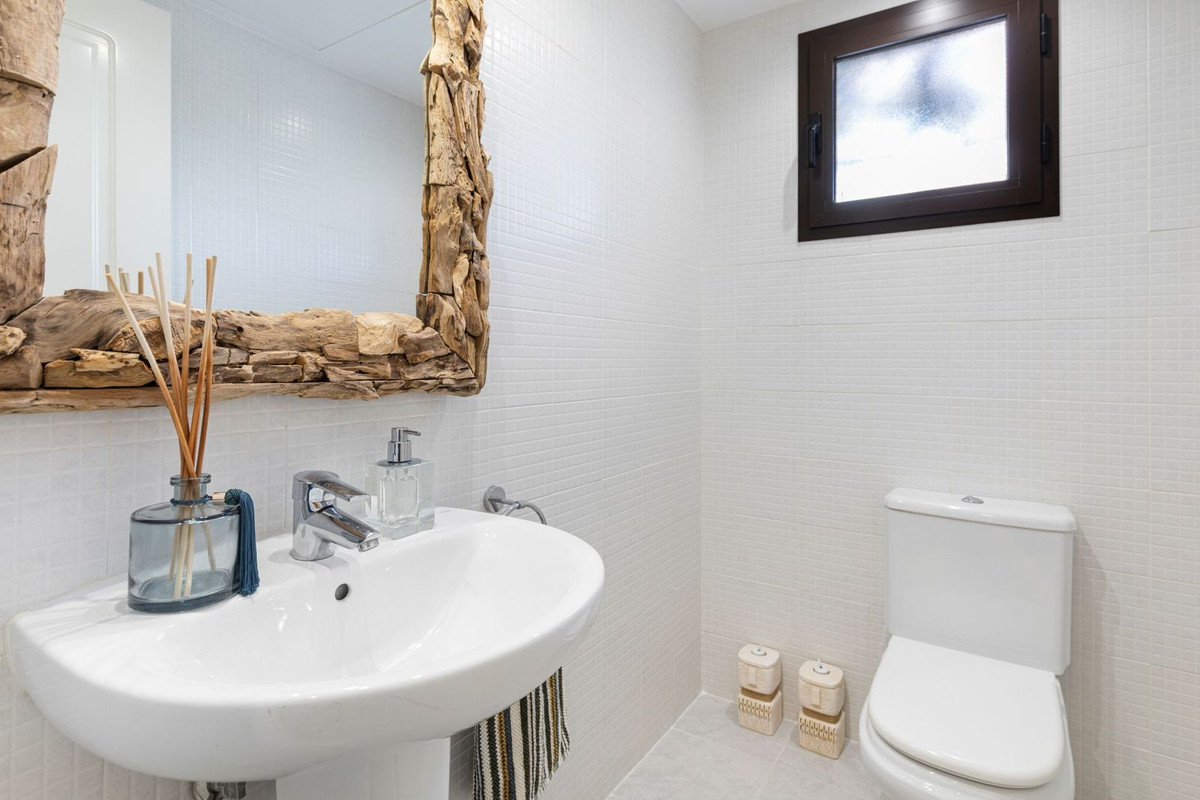 Huis te koop in Los Arqueros | 4 slaapkamers H5298826