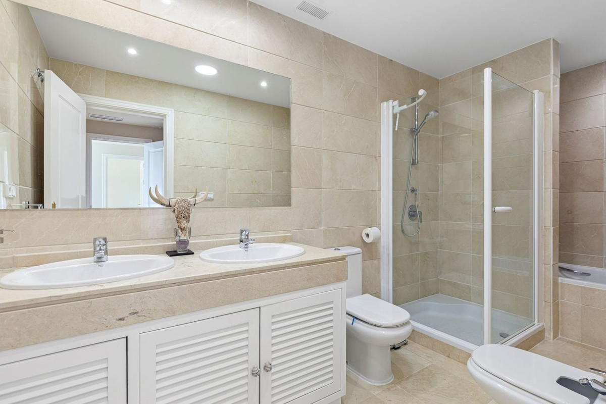 Huis te koop in Los Arqueros | 4 slaapkamers H5298826