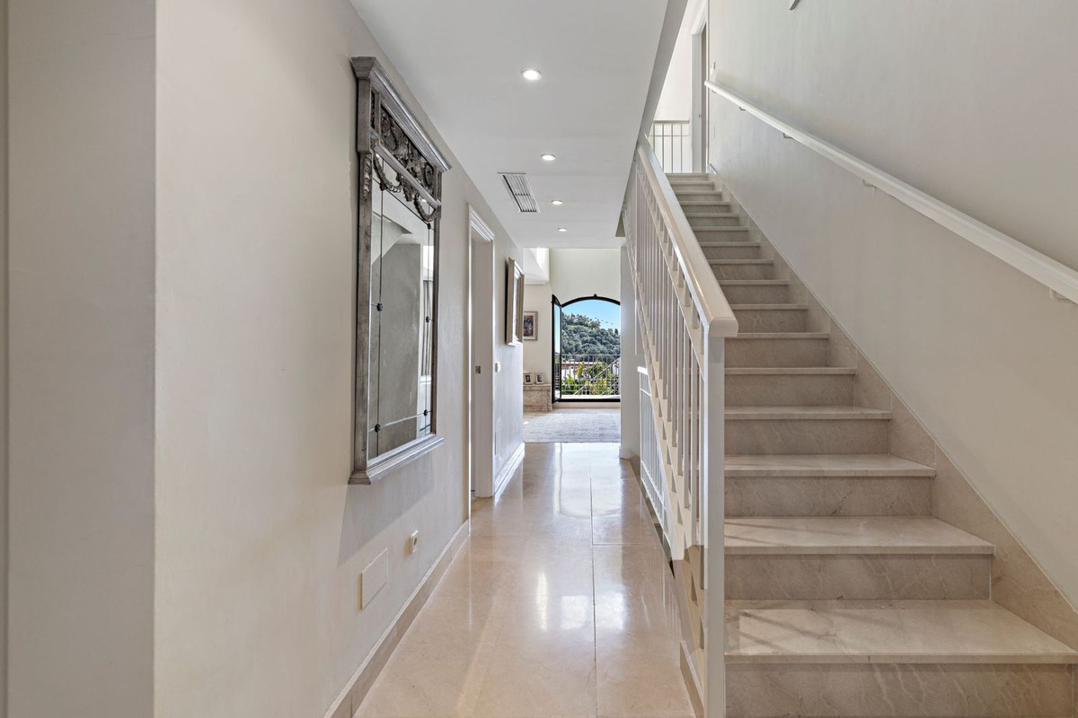 Huis te koop in Los Arqueros | 4 slaapkamers H5298826