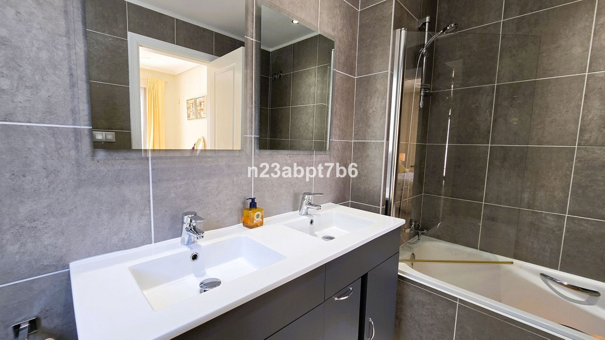 Appartement te koop in Los Arqueros | 3 slaapkamers H5413018