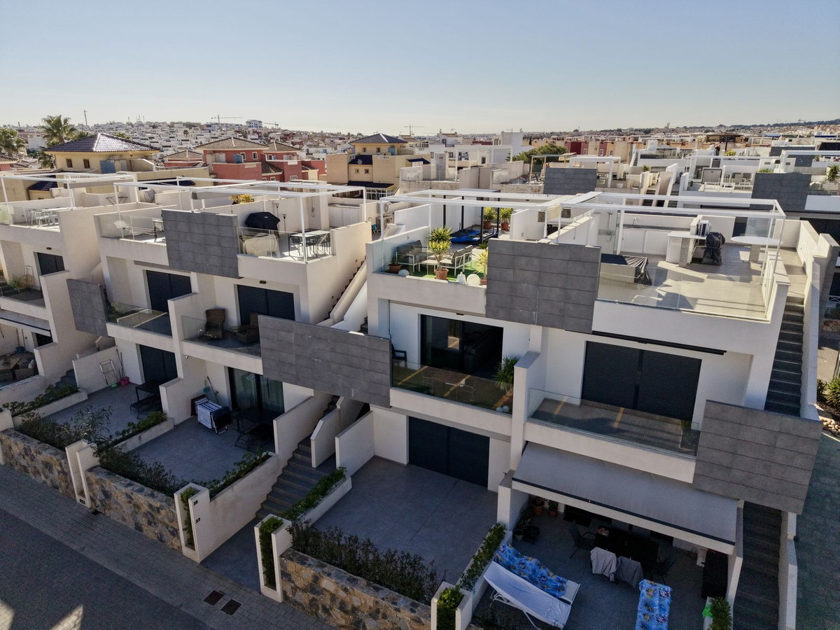 Appartement te koop in Los Balcones | 2 slaapkamers H5292286