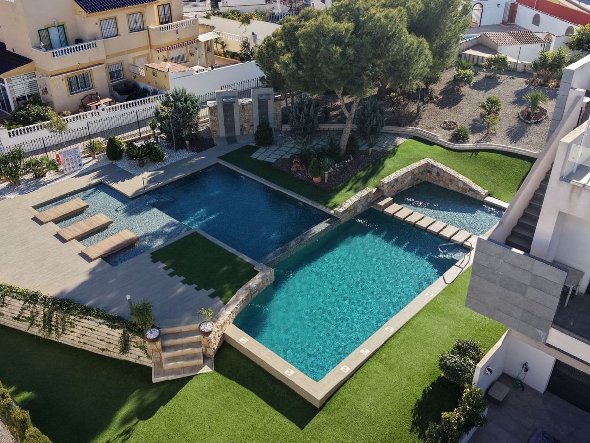 Appartement te koop in Los Balcones | 2 slaapkamers H5292286