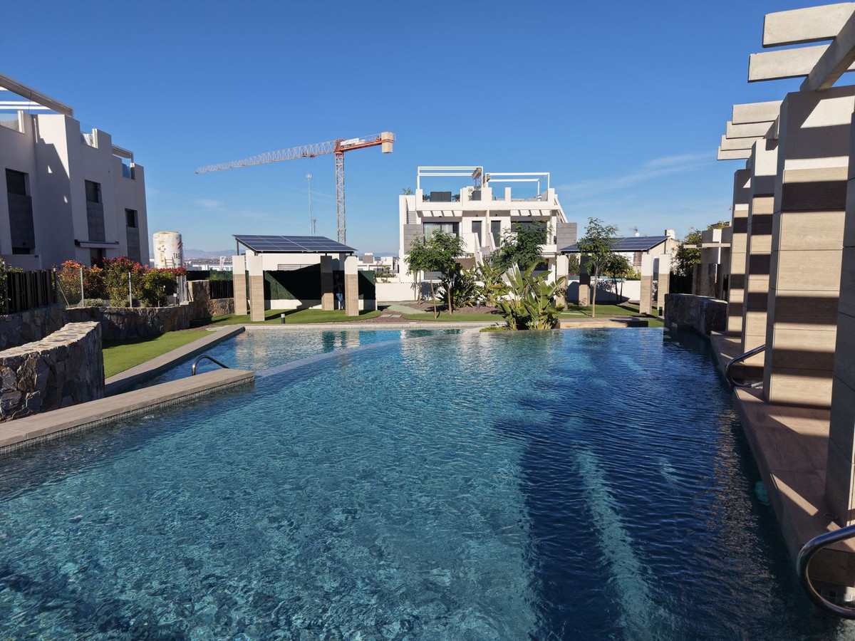 Appartement te koop in Los Balcones | 2 slaapkamers H5292286