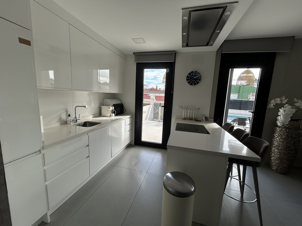 Huis te koop in Los Balcones | 5 slaapkamers H5298403