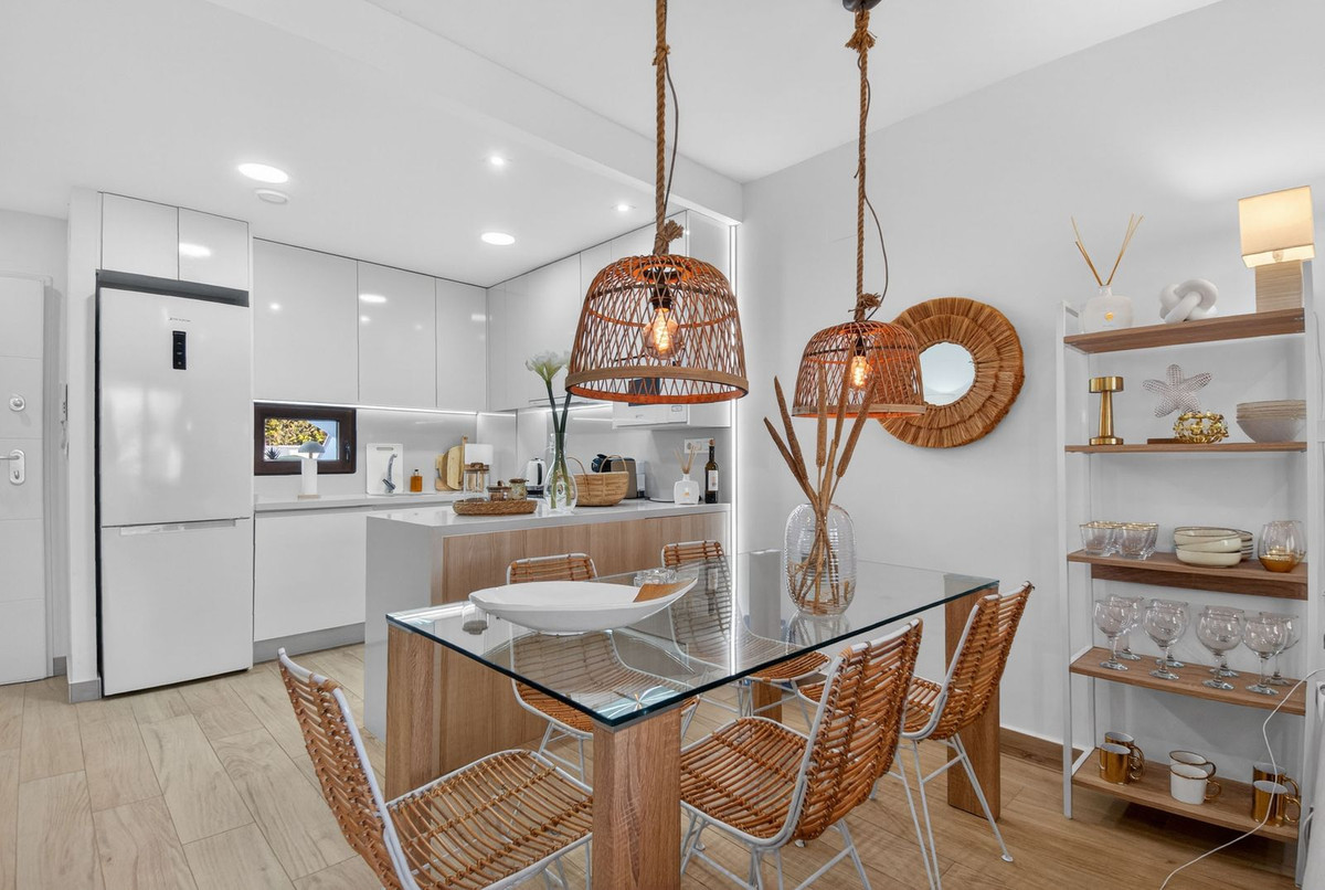 Appartement te koop in Los Balcones | 2 slaapkamers H5364925