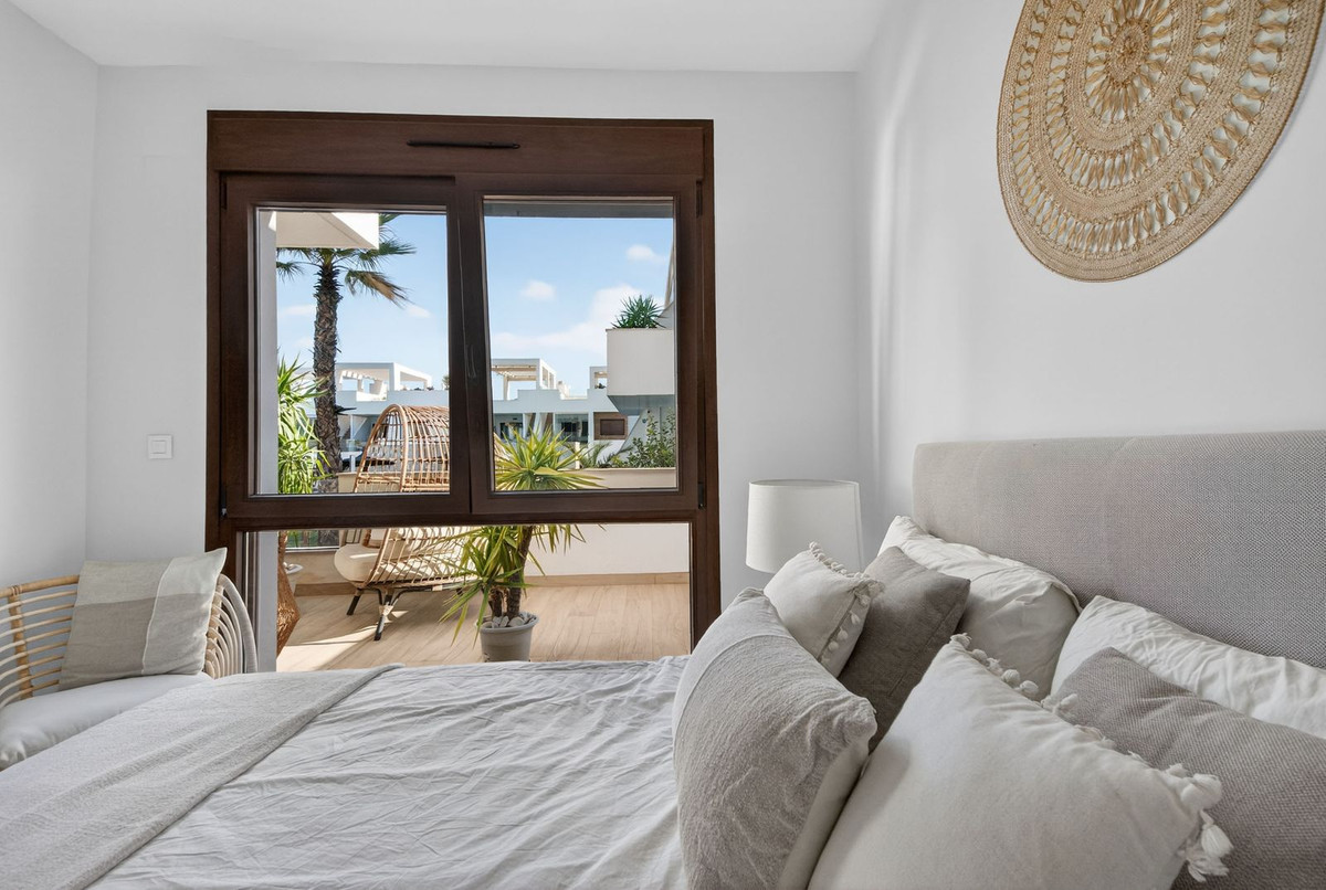 Appartement te koop in Los Balcones | 2 slaapkamers H5364925