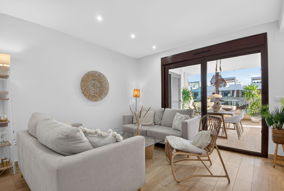 Appartement te koop in Los Balcones | 2 slaapkamers H5364925