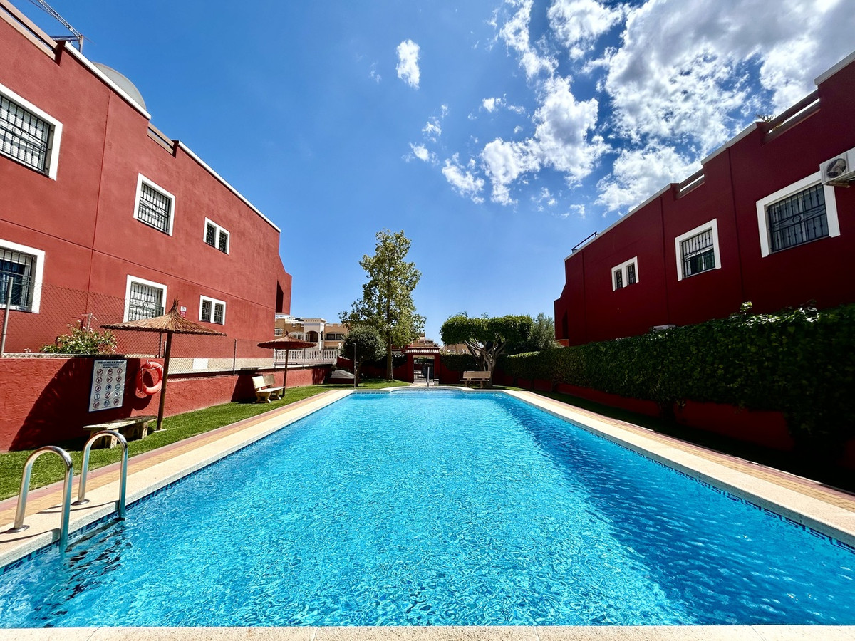 Appartement te koop in Los Balcones | 2 slaapkamers H5382253