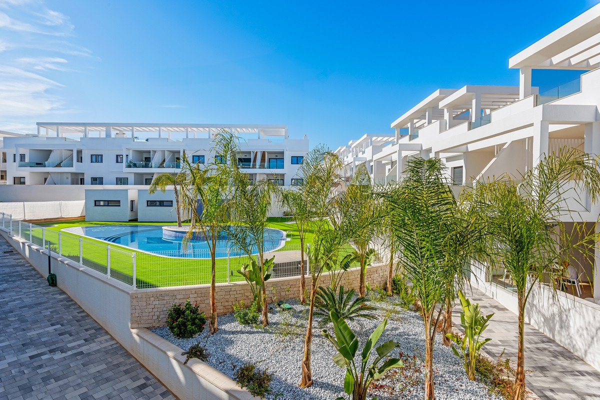 Appartement te koop in Los Balcones | 2 slaapkamers H5481031