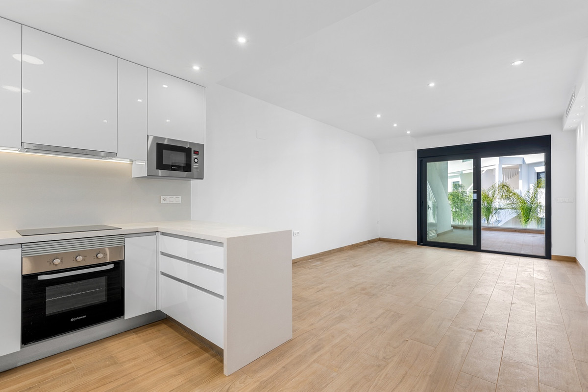 Appartement te koop in Los Balcones | 2 slaapkamers H5481031