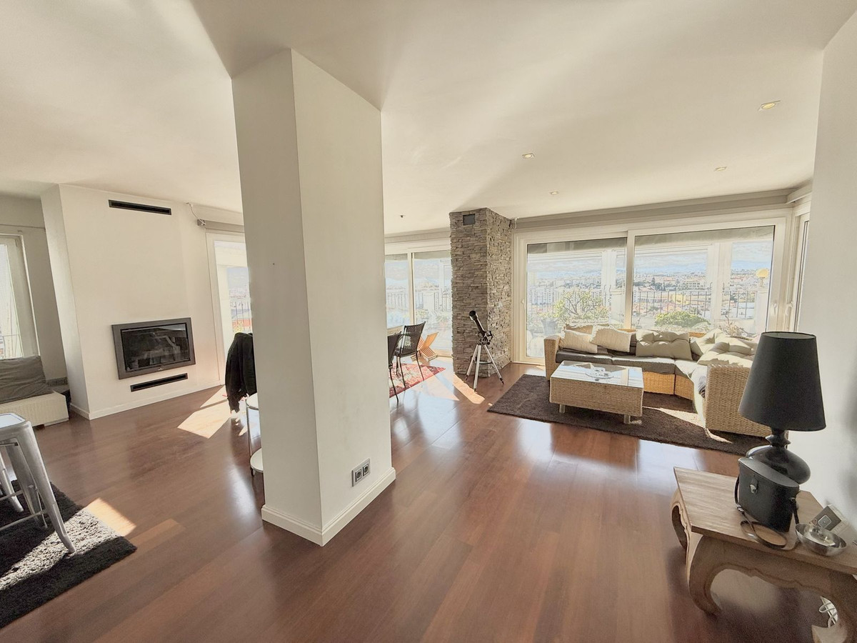 Penthouse in Los Boliches-10