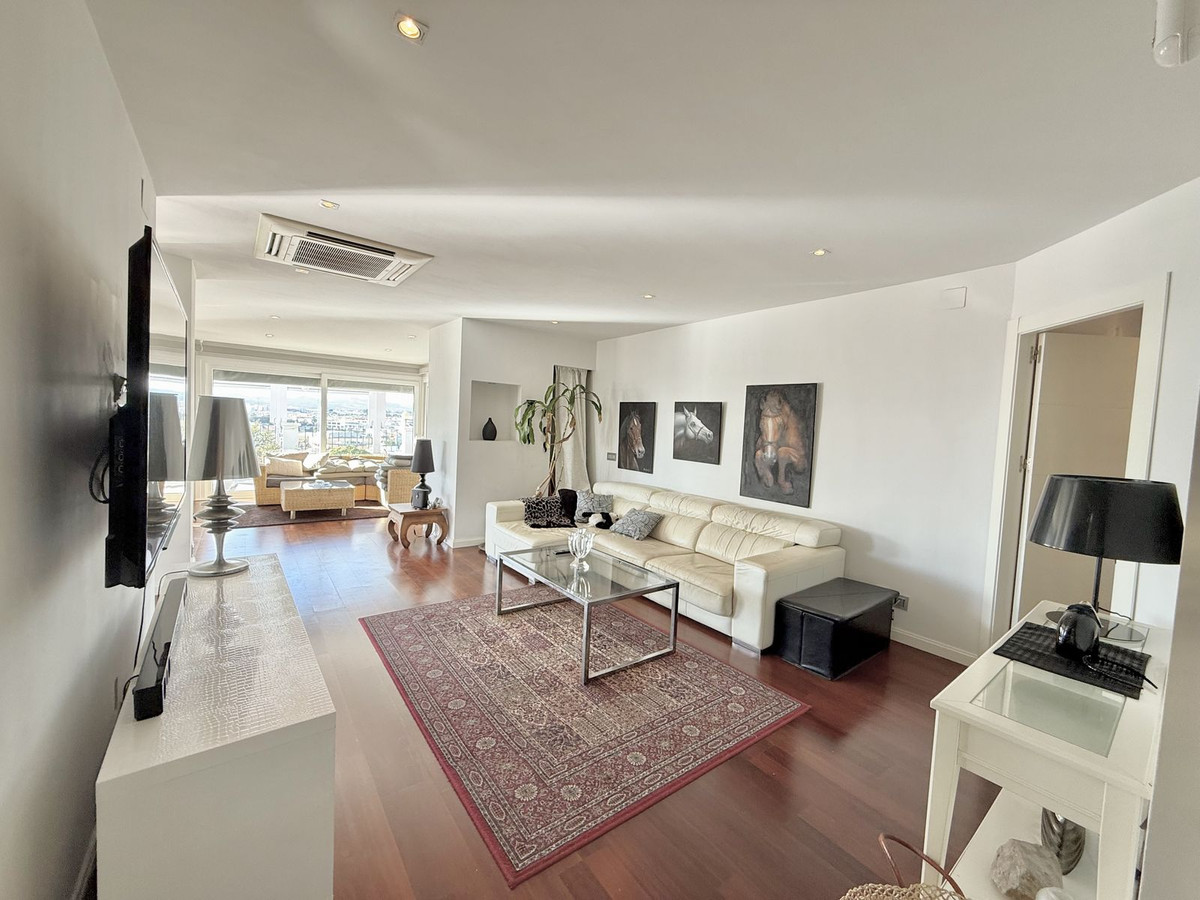 Penthouse in Los Boliches-11