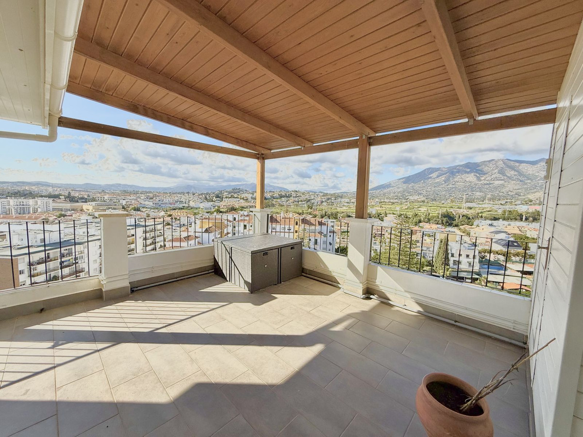 Penthouse in Los Boliches-23