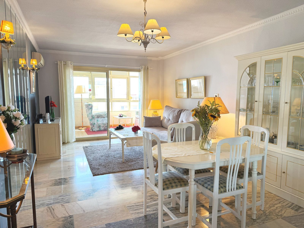 Appartement te koop in Los Boliches | 2 slaapkamers H5041918