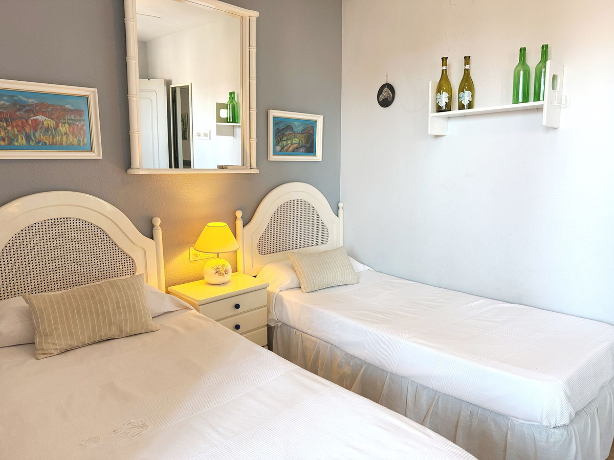Appartement te koop in Los Boliches | 2 slaapkamers H5041918