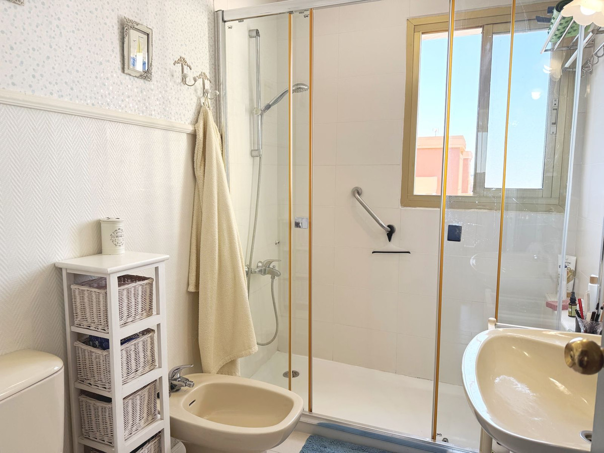 Appartement te koop in Los Boliches | 2 slaapkamers H5041918