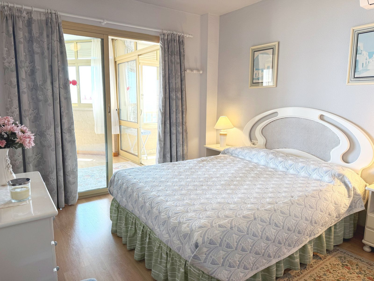 Appartement te koop in Los Boliches | 2 slaapkamers H5041918